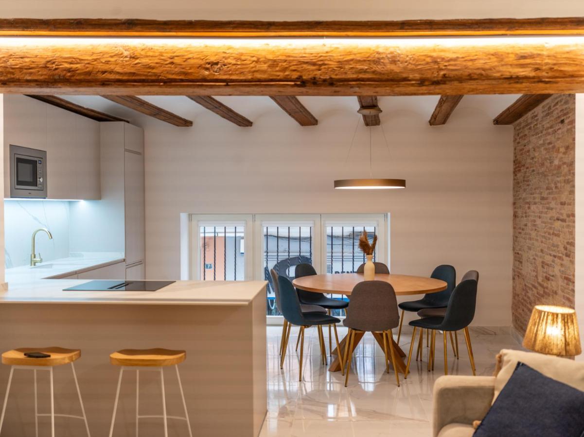 Market - Ciutat Vella, Exclusively For Families - Mid-term Appartement *