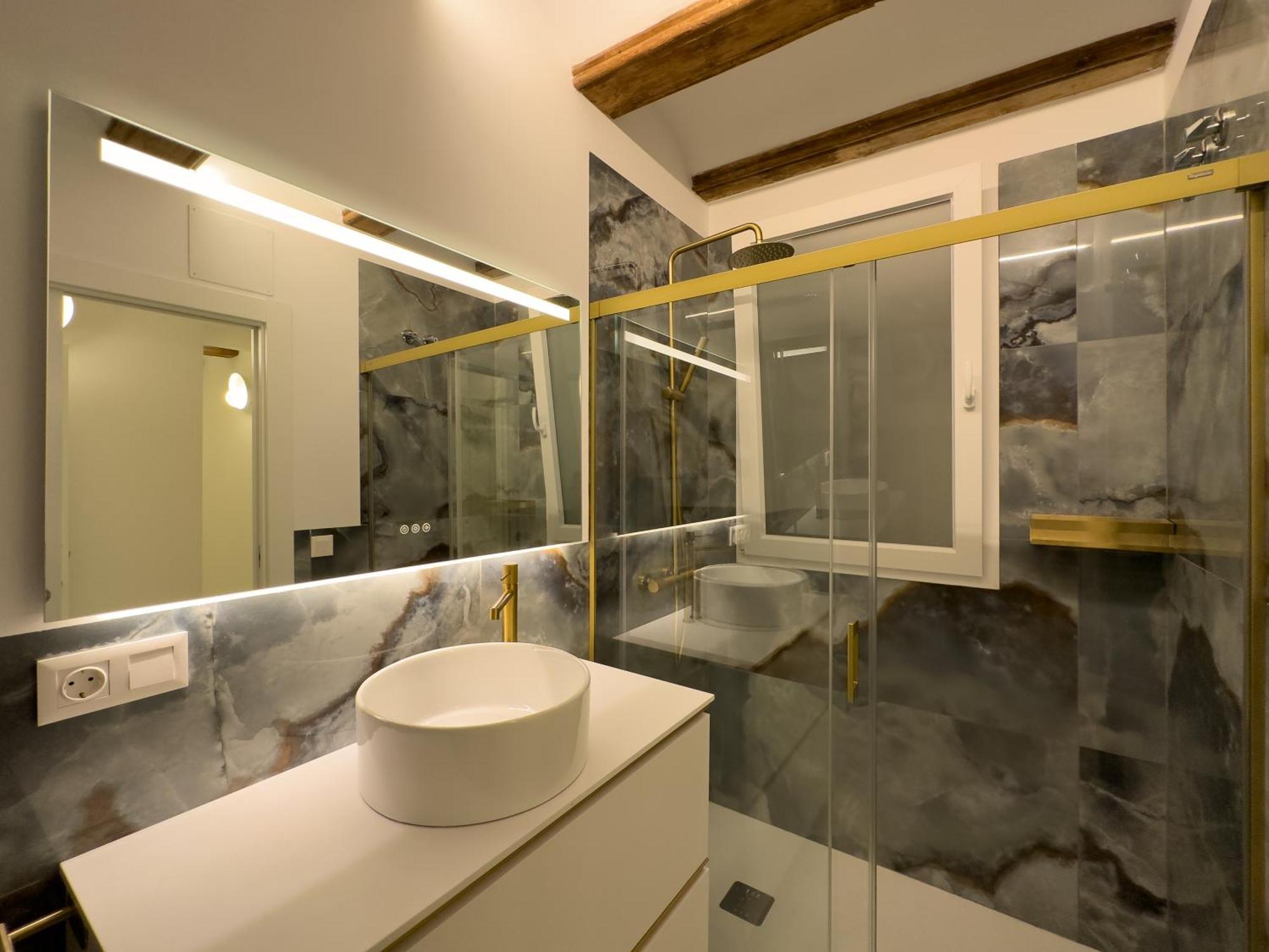 Appartement Market - Ciutat Vella, Exclusively For Families - Mid-term *